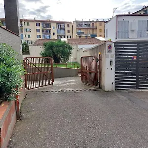 Lungarno 32 With Private Parking Apartment
